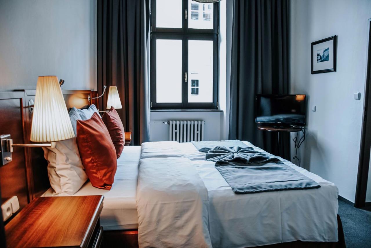 B&B Hotel Praha Нови-Їчін Екстер'єр фото