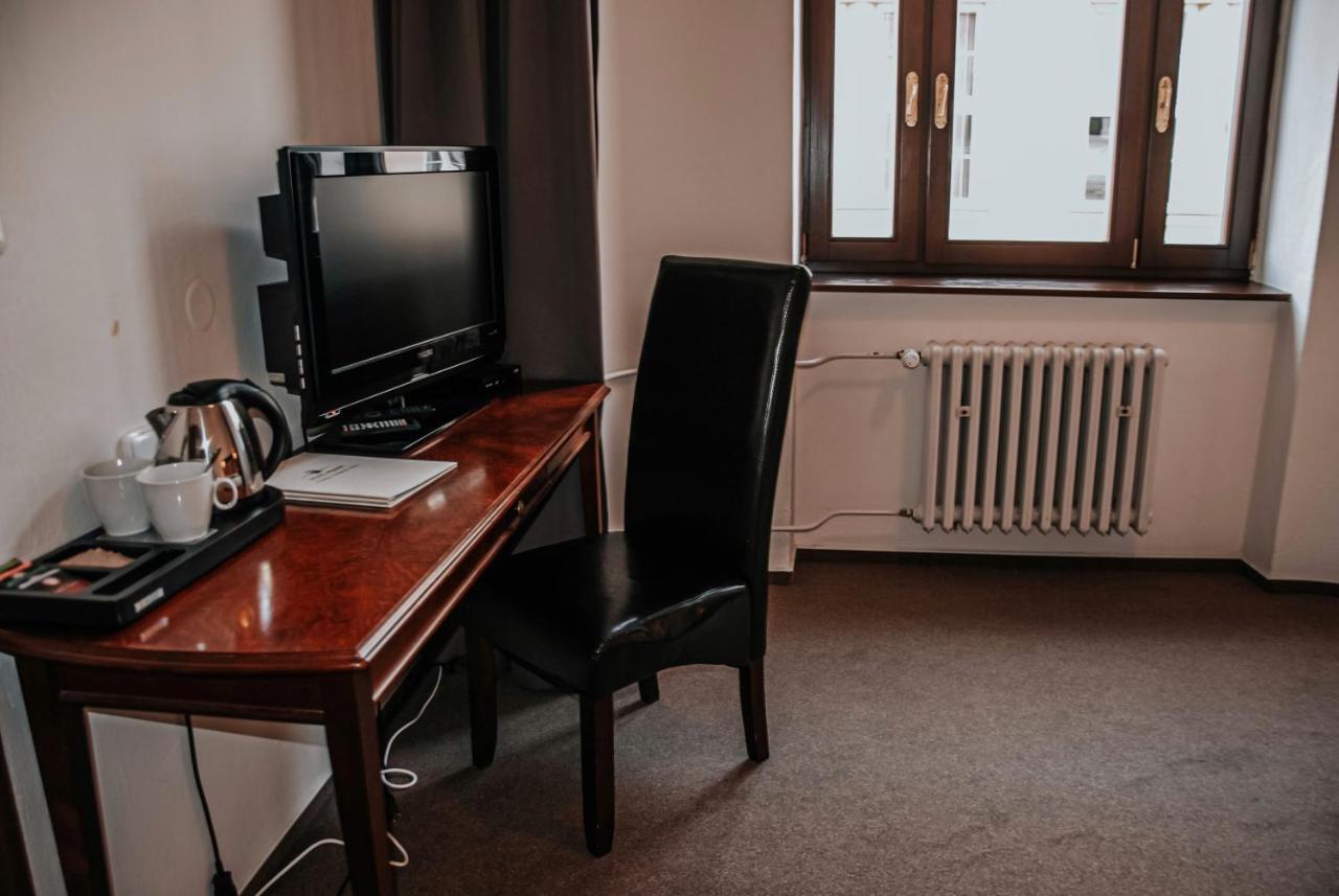B&B Hotel Praha Нови-Їчін Екстер'єр фото