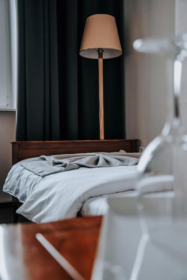 B&B Hotel Praha Нови-Їчін Екстер'єр фото