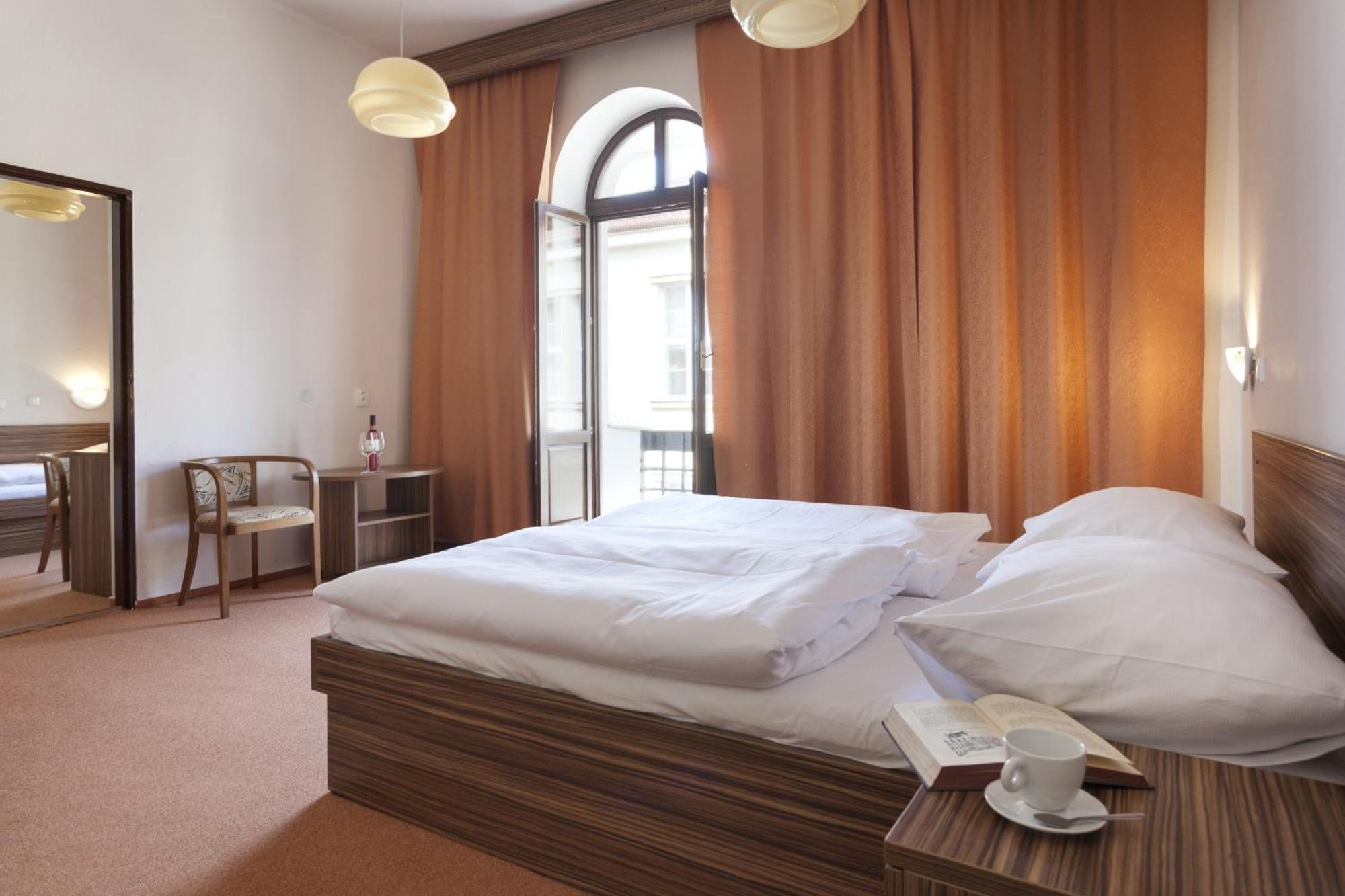 B&B Hotel Praha Нови-Їчін Номер фото