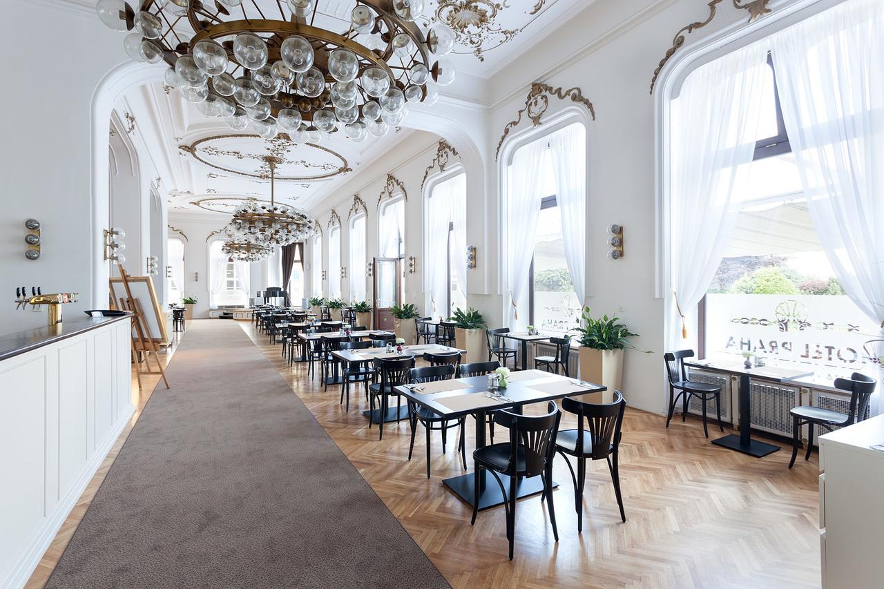 B&B Hotel Praha Нови-Їчін Екстер'єр фото